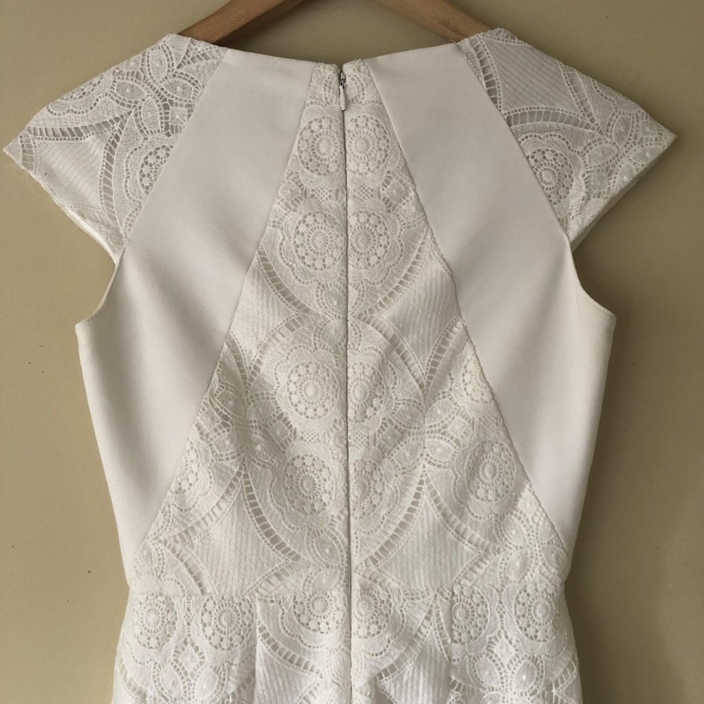 Antonio Melani Lace Dress Size 0 - Picture 8 of 15
